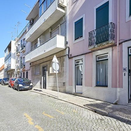 Discovery Apartment Estrela Lisbon Exterior photo